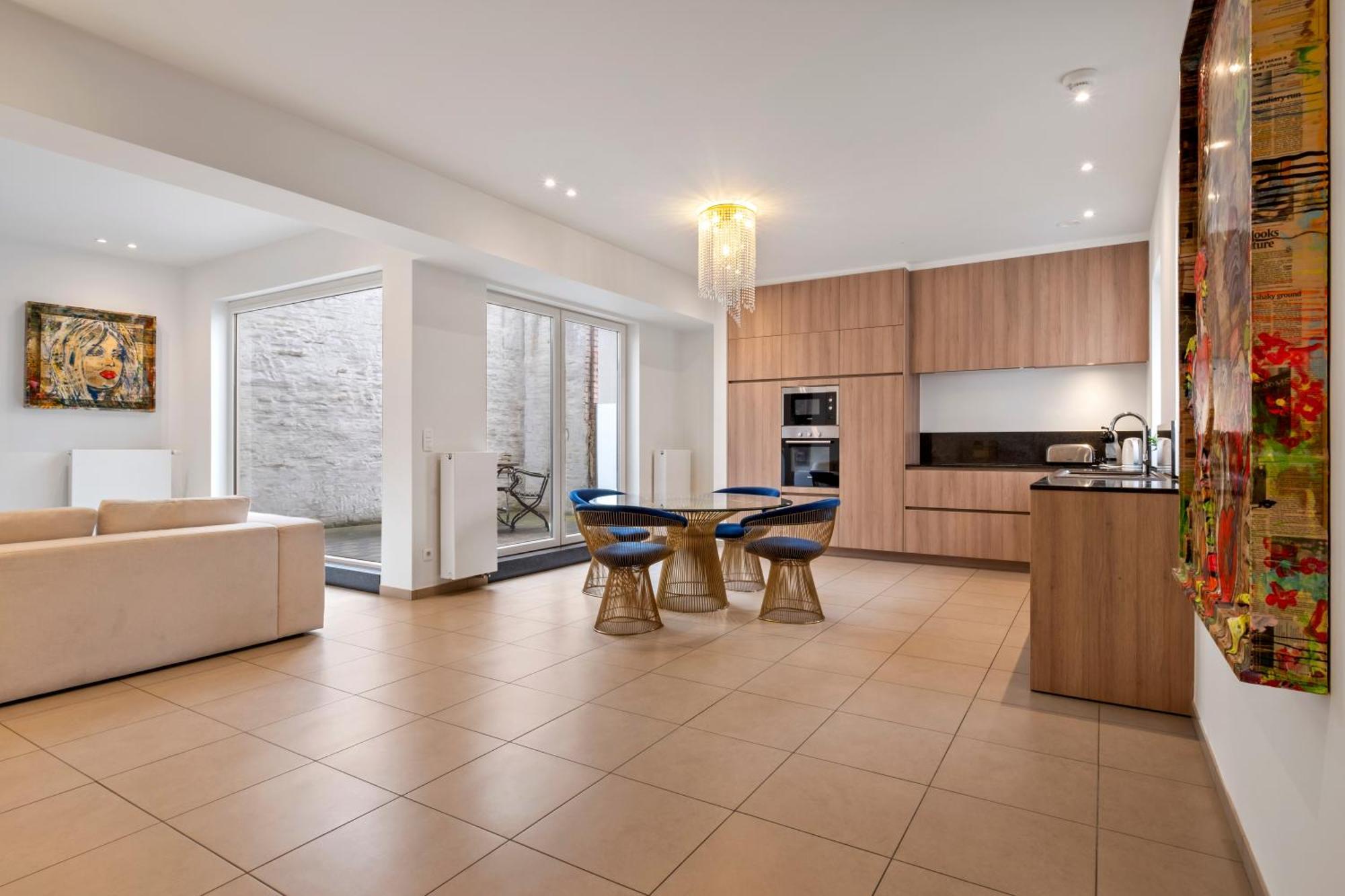Residentie Nevejan Apartment